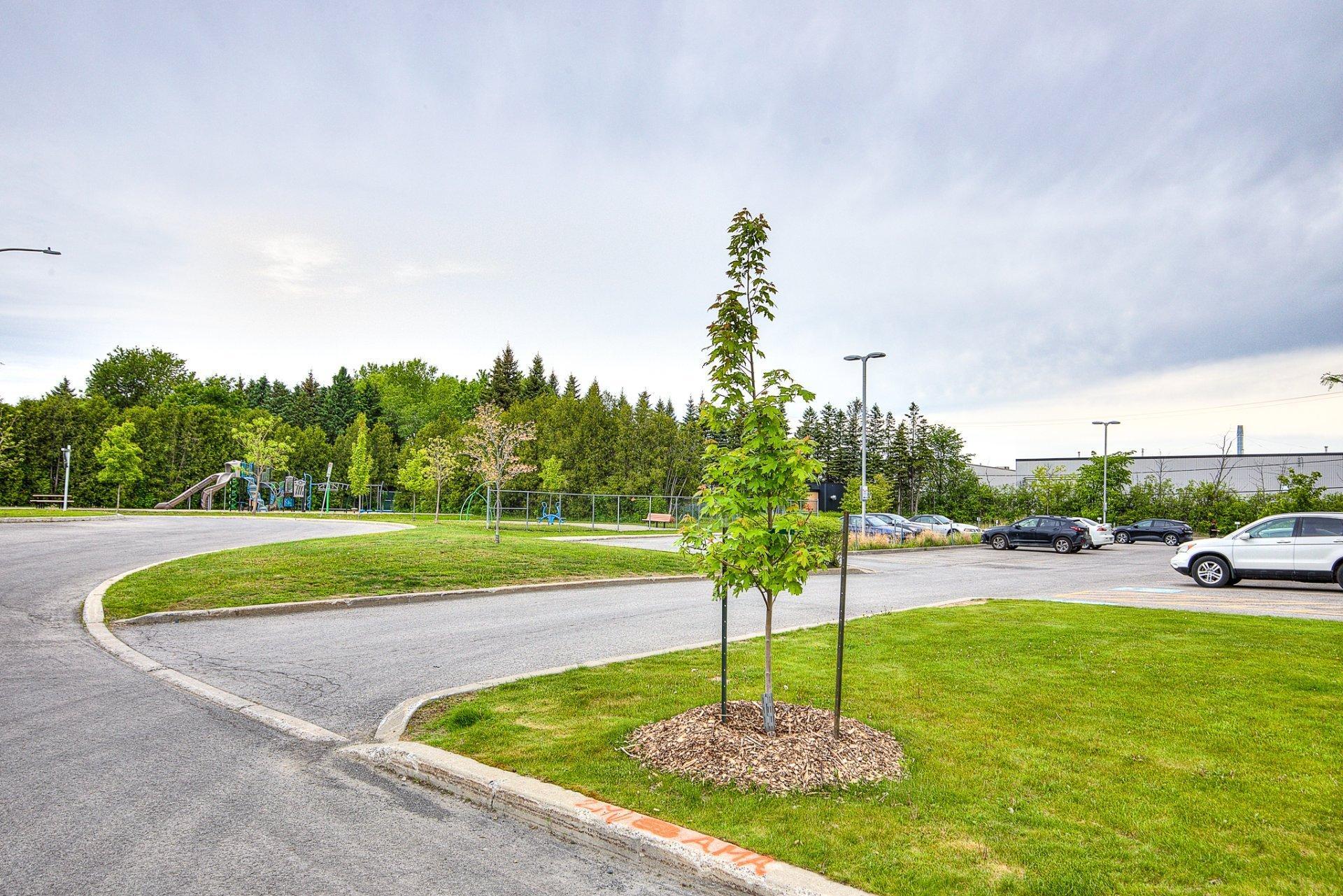 









3499


Av. Jacques-Bureau

, 306,
Laval (Chomedey),




QC
H7P0J8

