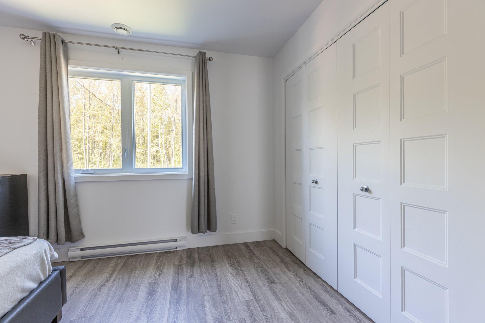









2425


Rue du Troubadour

,
Drummondville,




QC
J2B7C7

