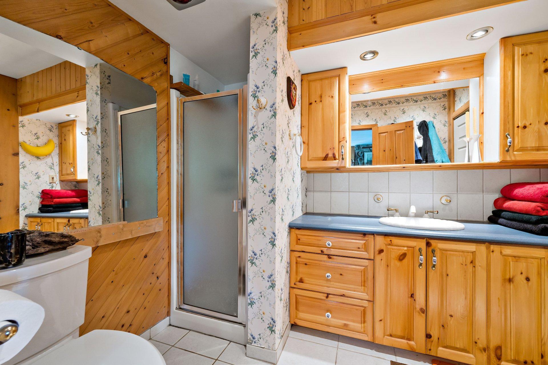 









192


Ch. Lanthier

,
Lac-Supérieur,




QC
J0T1J0

