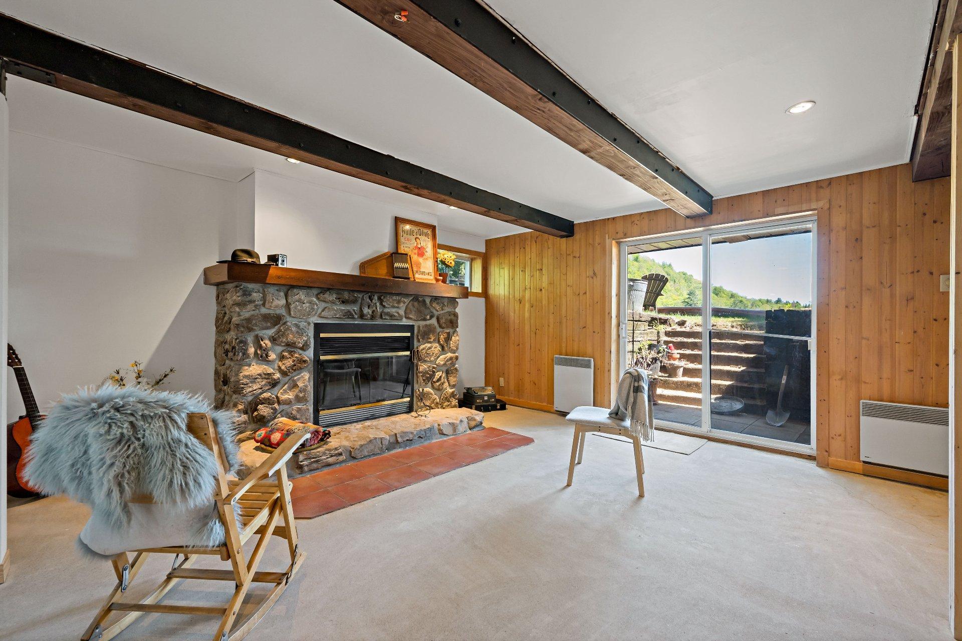 









192


Ch. Lanthier

,
Lac-Supérieur,




QC
J0T1J0

