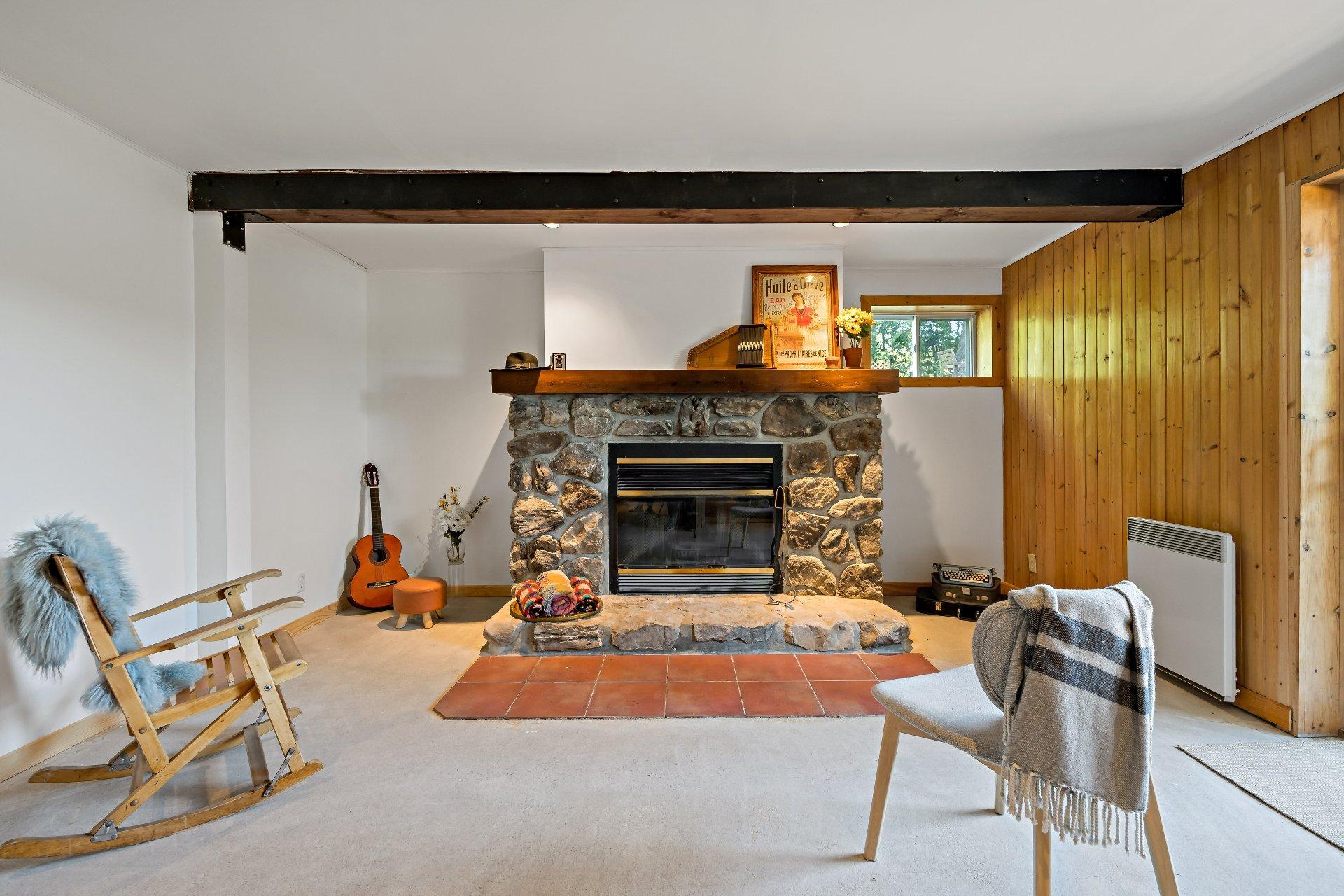 









192


Ch. Lanthier

,
Lac-Supérieur,




QC
J0T1J0

