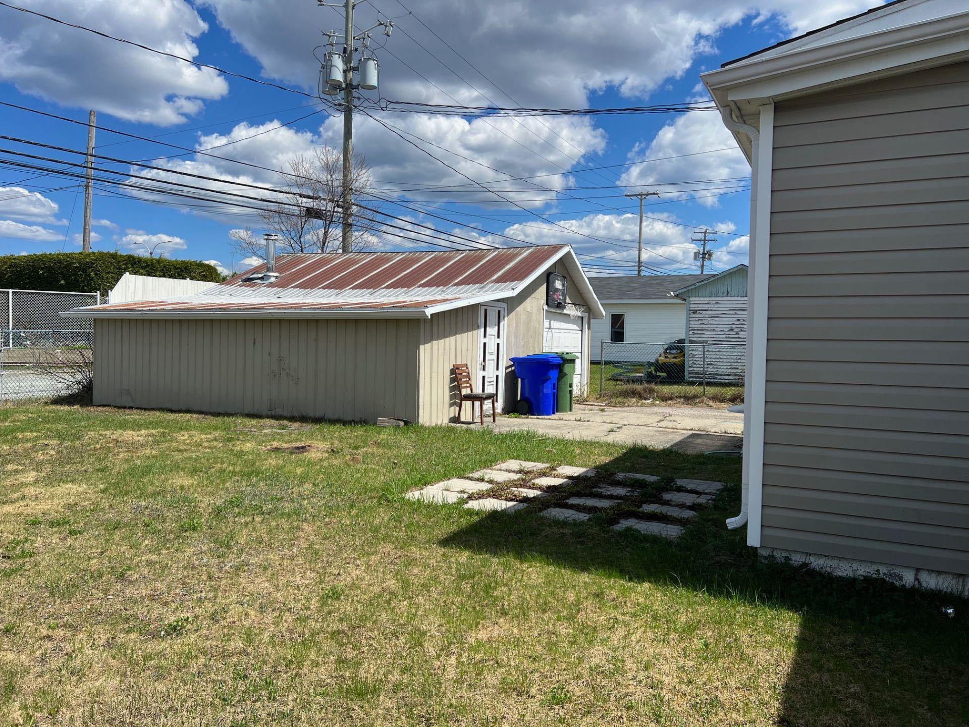 









75


6e Rue

,
Chapais,




QC
G0W1H0

