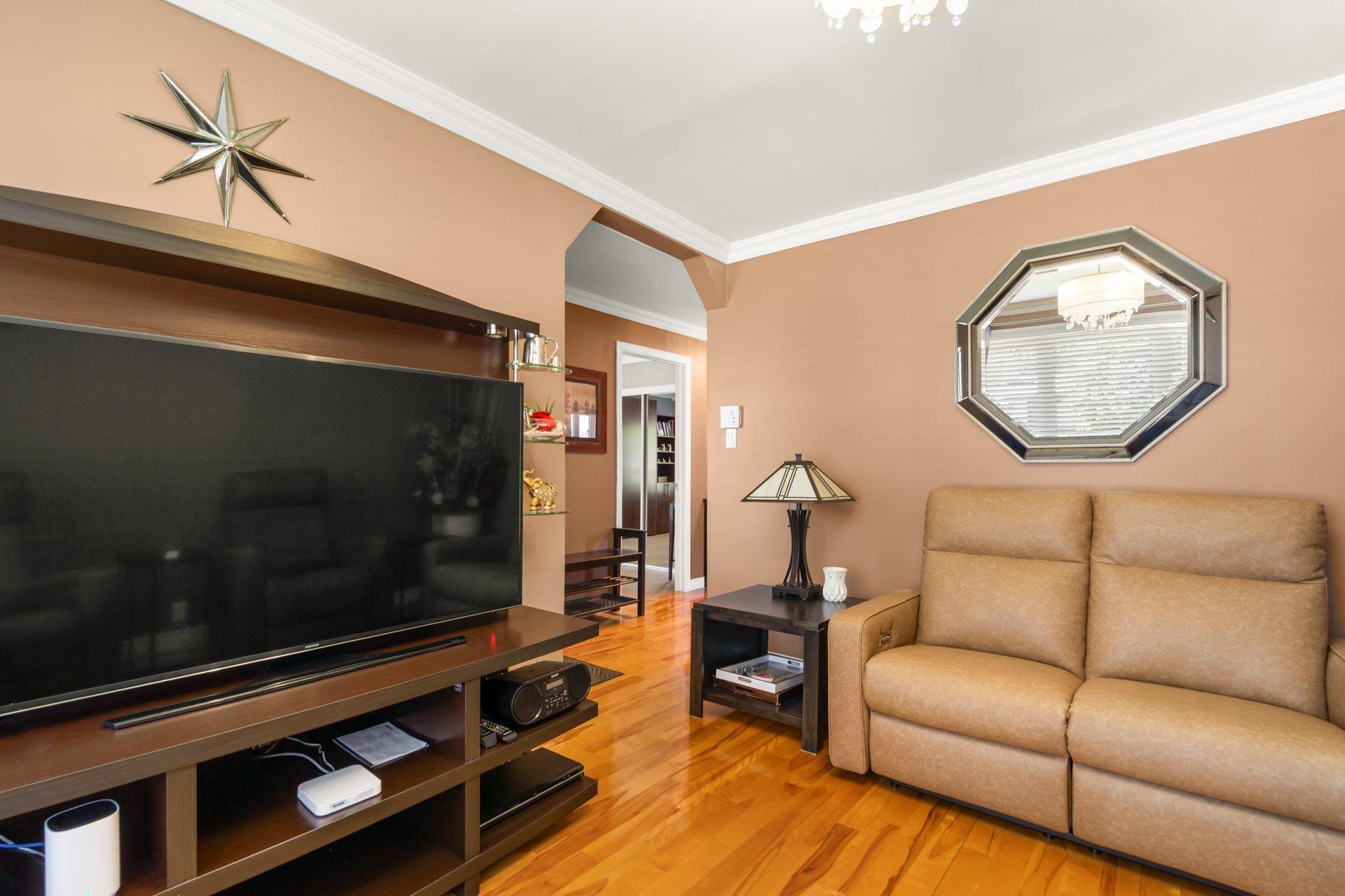 









5571


Boul. du Chanoine-Moreau

,
Trois-Rivières,




QC
G8Y1S9

