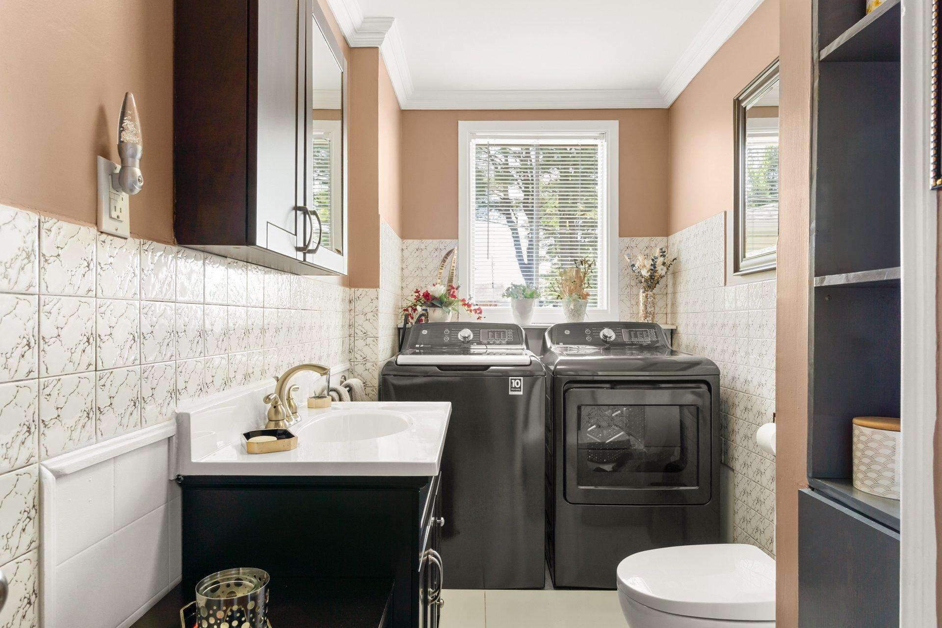 









5571


Boul. du Chanoine-Moreau

,
Trois-Rivières,




QC
G8Y1S9


