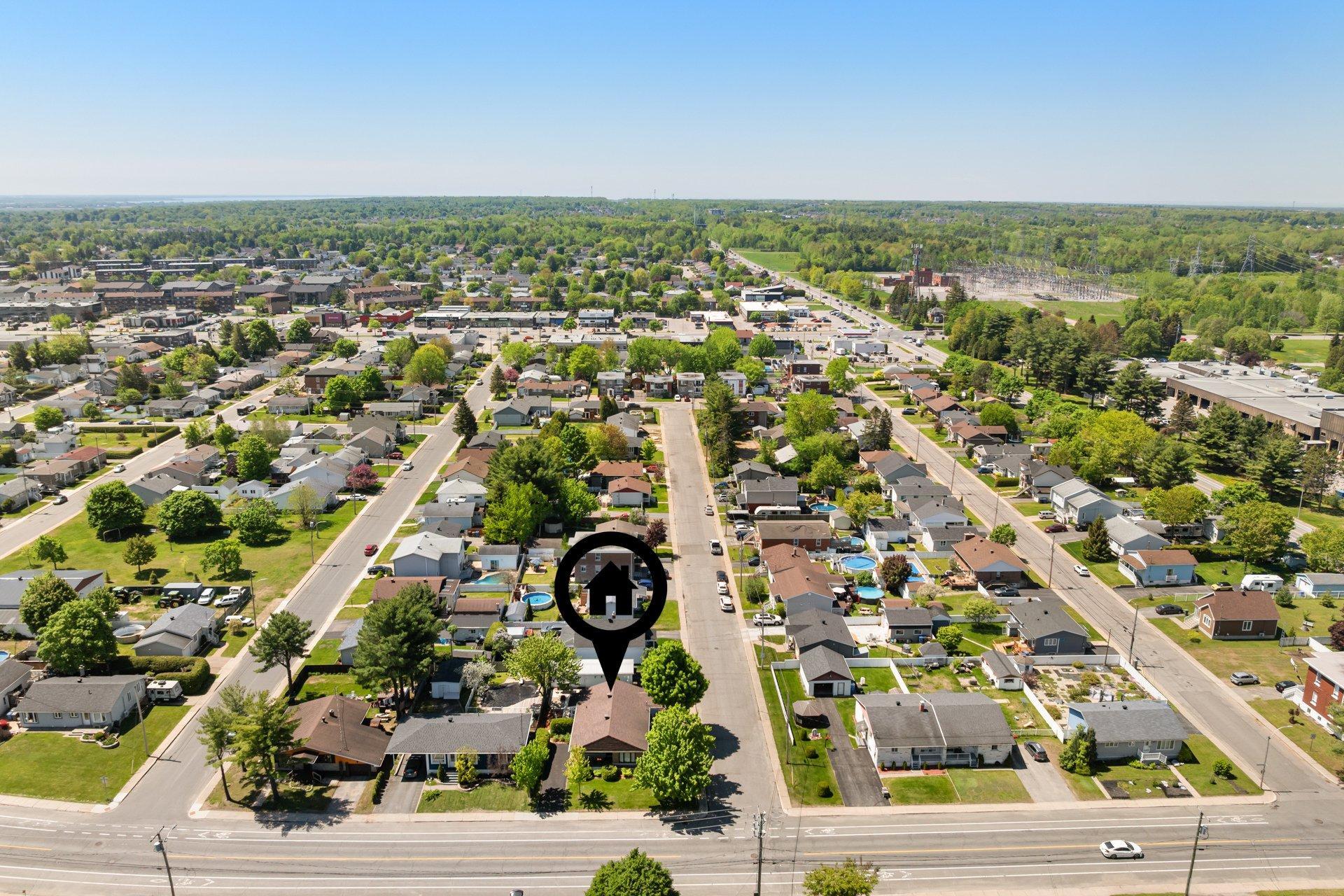 









5571


Boul. du Chanoine-Moreau

,
Trois-Rivières,




QC
G8Y1S9


