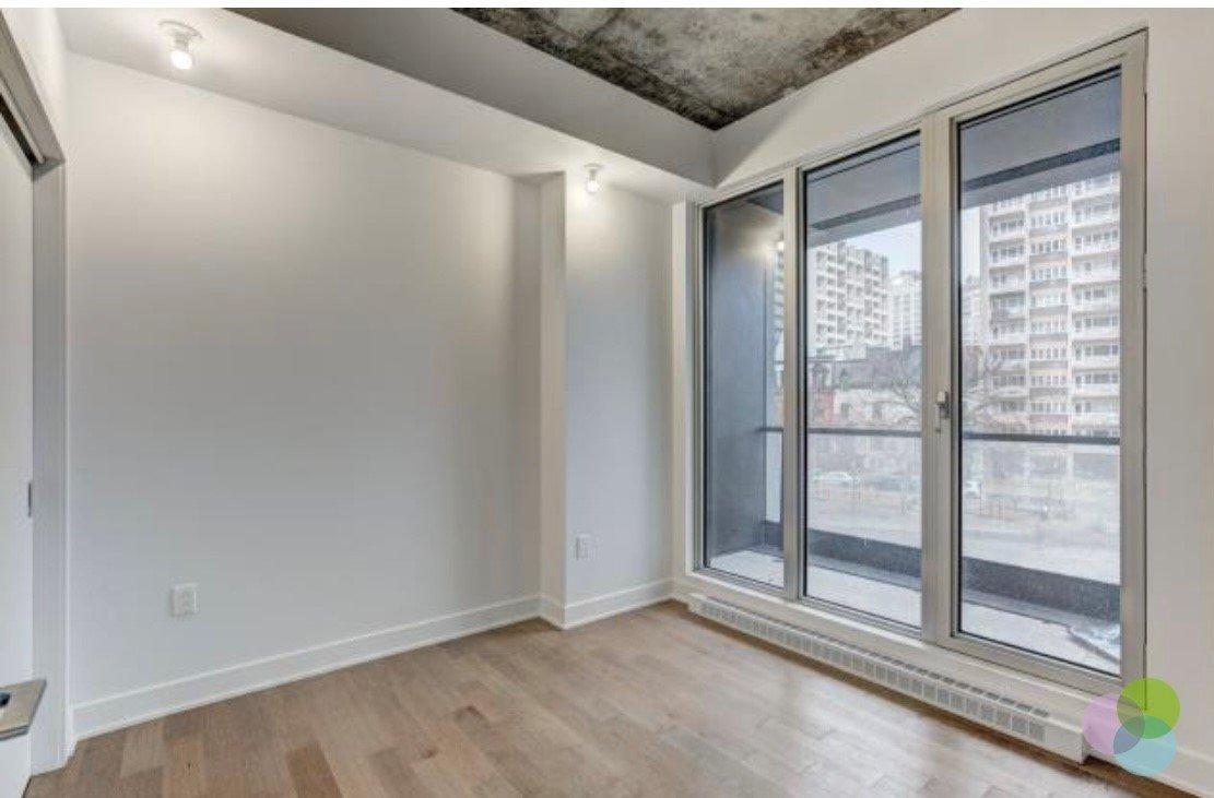 









2300


Rue Tupper

, 213,
Montréal (Ville-Marie),




QC
H3H0B9

