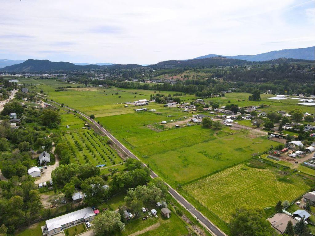 









11392


Lodge

Road, 13,
Lake Country,




BC
V4V 1X2

