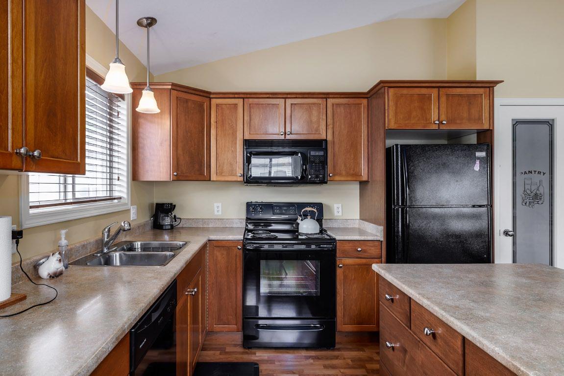 









11392


Lodge

Road, 13,
Lake Country,




BC
V4V 1X2


