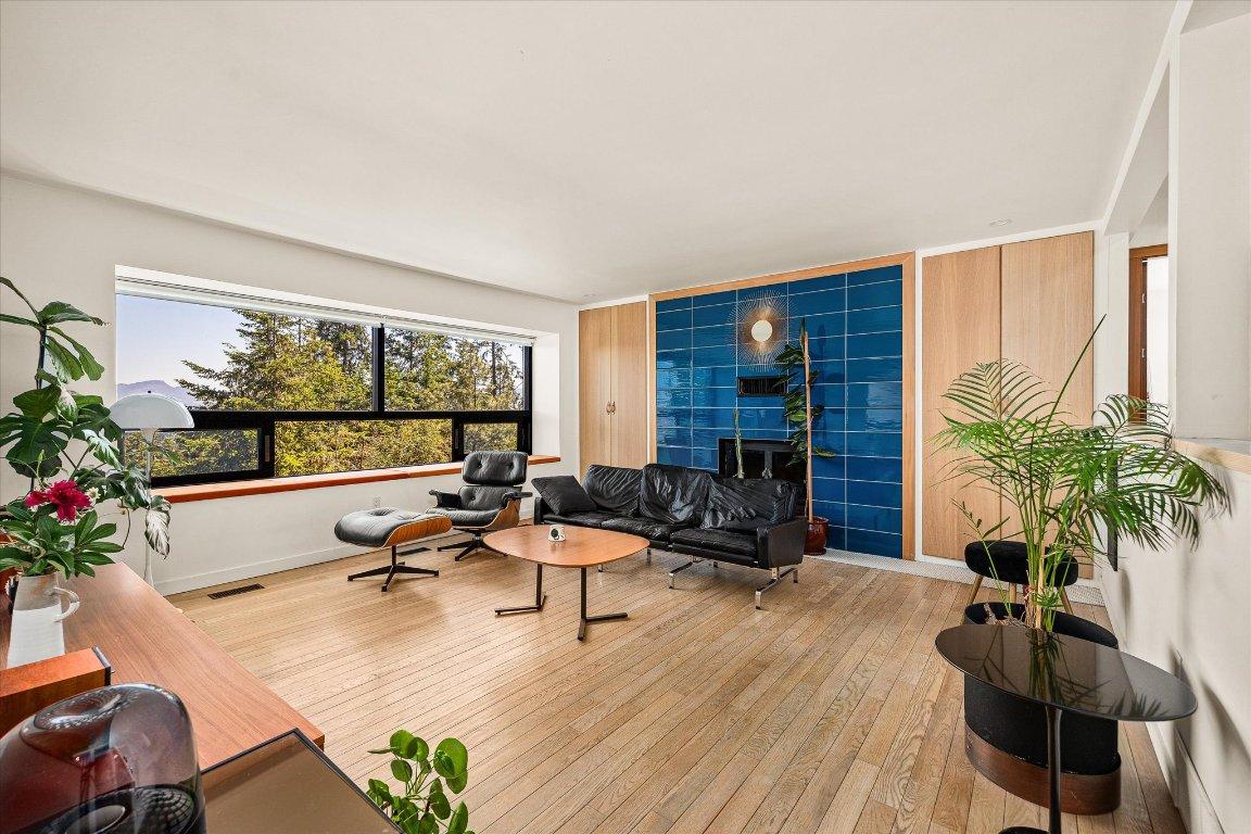 









1632


Griffiths

Place,
West Kelowna,




BC
V1Z 2T7

