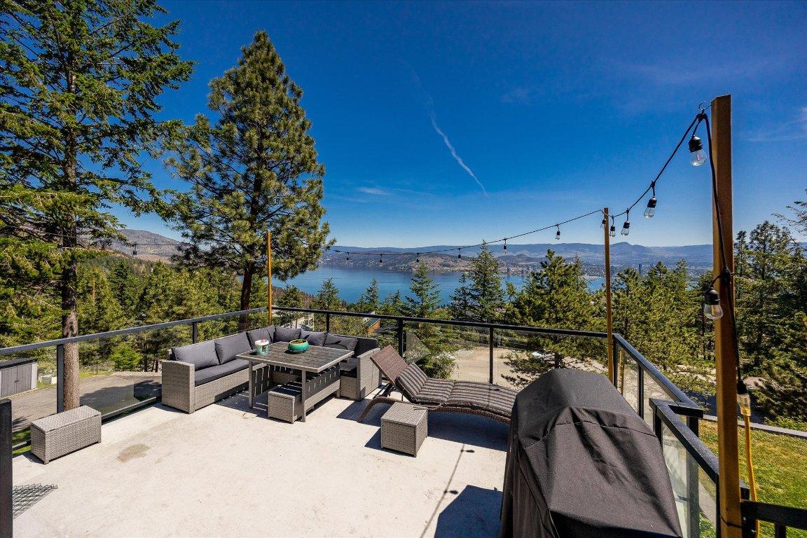 









1632


Griffiths

Place,
West Kelowna,




BC
V1Z 2T7

