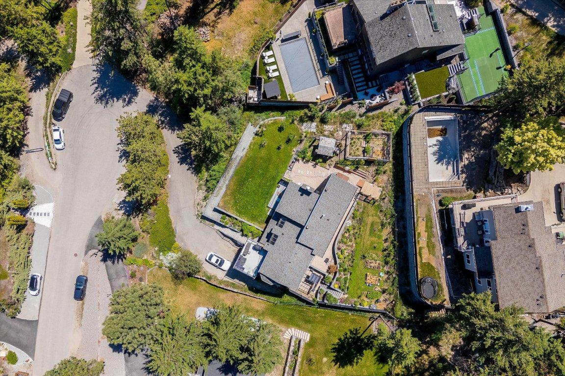 









1632


Griffiths

Place,
West Kelowna,




BC
V1Z 2T7


