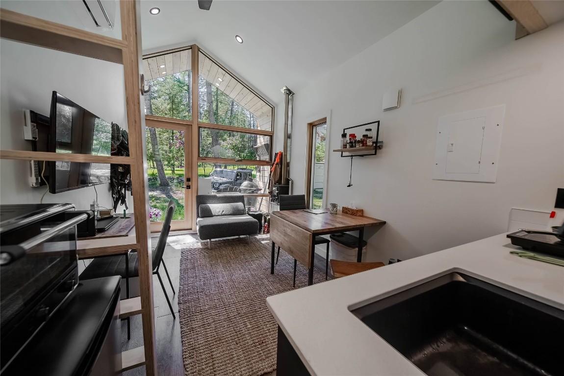 









6721


Audia

Road,
Jaffray,







BC
V0B 1T0

