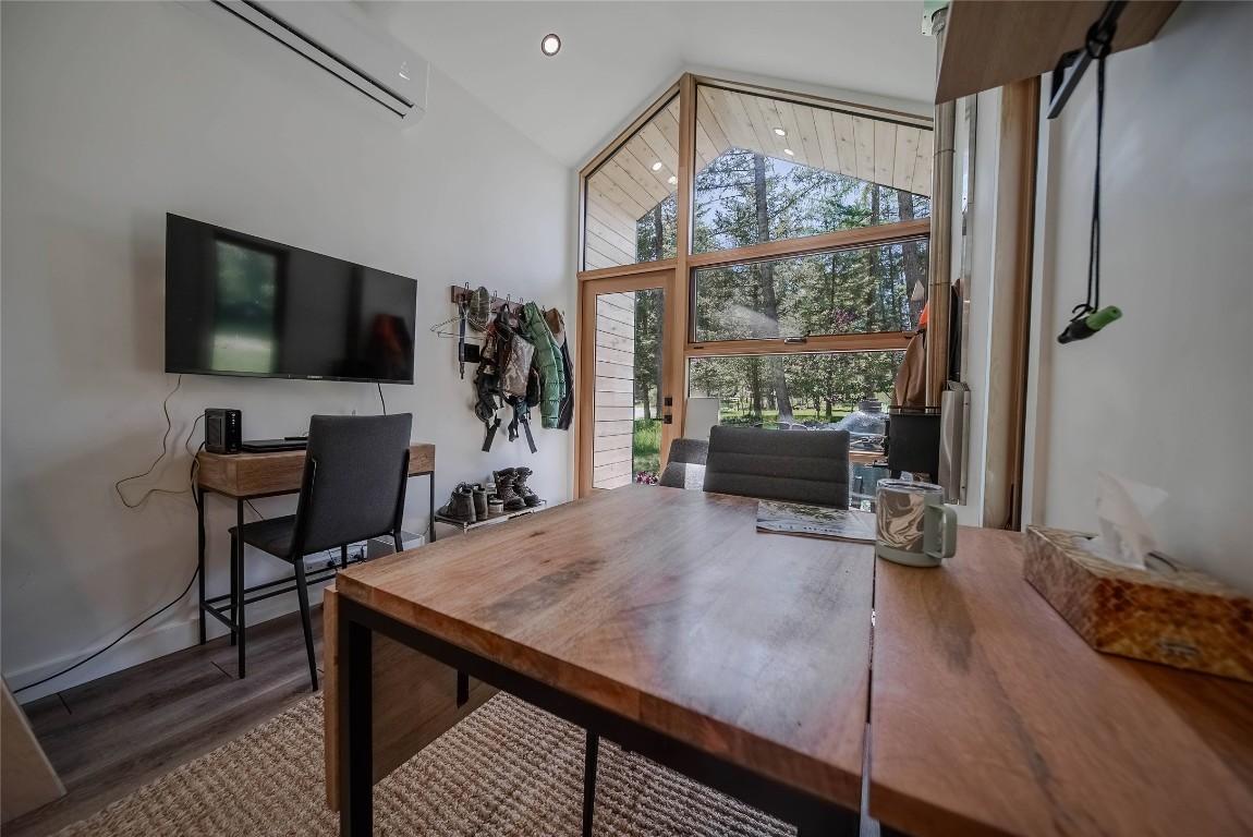 









6721


Audia

Road,
Jaffray,







BC
V0B 1T0

