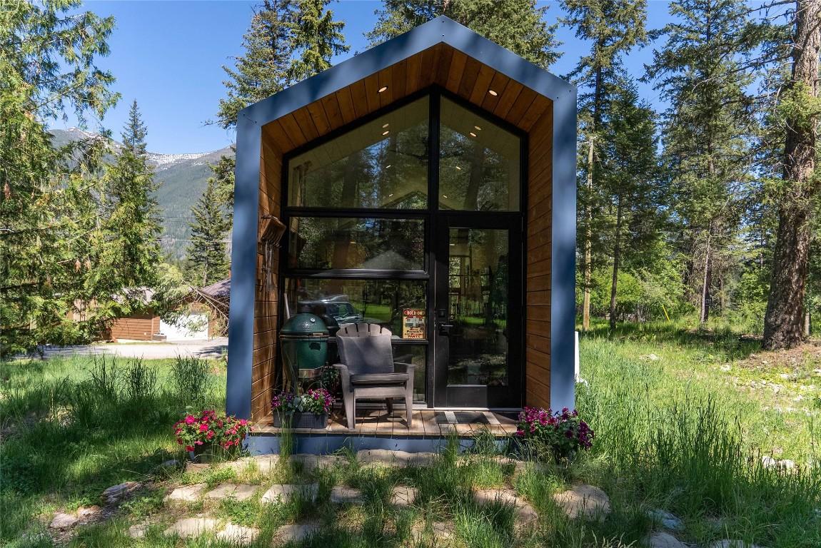 









6721


Audia

Road,
Jaffray,







BC
V0B 1T0

