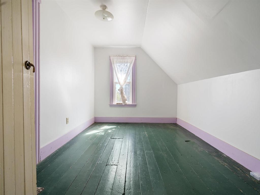 












2 George Street Extension

,
Stewiacke,




NS
B0N 1J0


