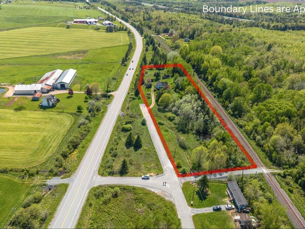 












2 George Street Extension

,
Stewiacke,




NS
B0N 1J0

