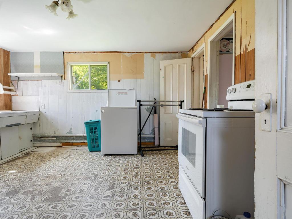 












2 George Street

,
Stewiacke,







NS
B0N 1J0

