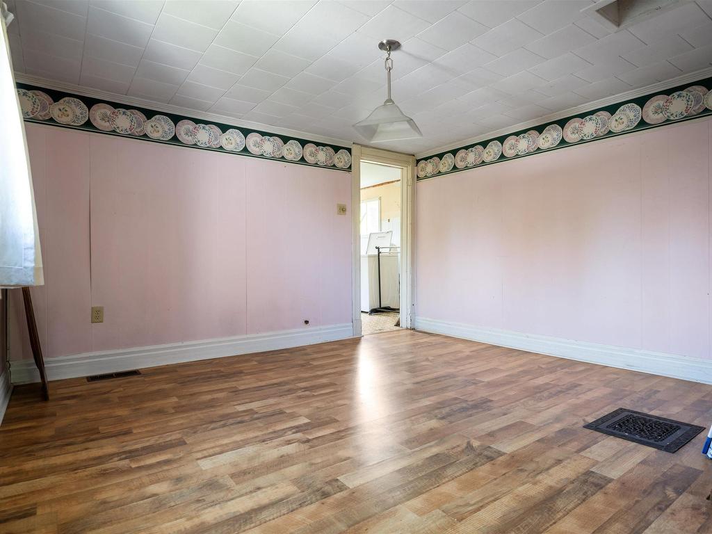 












2 George Street

,
Stewiacke,







NS
B0N 1J0

