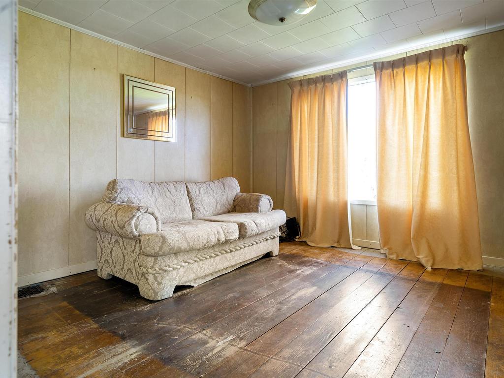 












2 George Street

,
Stewiacke,







NS
B0N 1J0

