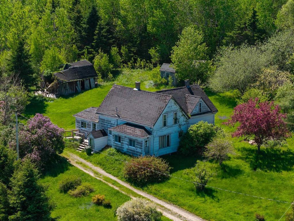 












2 George Street

,
Stewiacke,







NS
B0N 1J0

