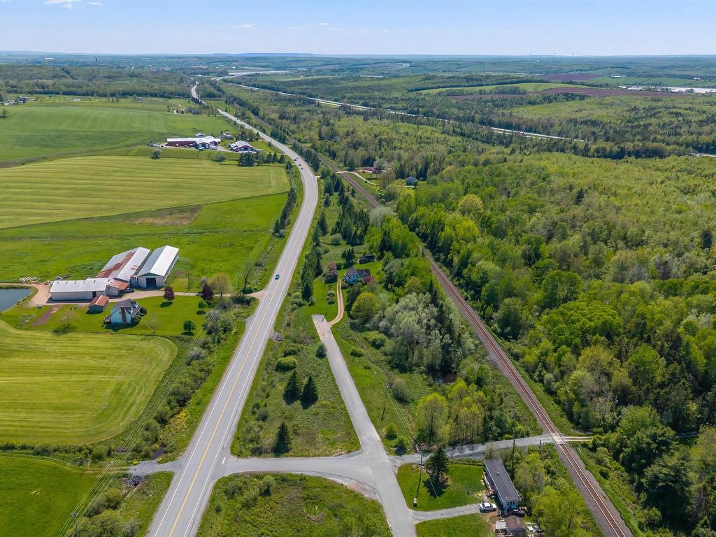












2 George Street

,
Stewiacke,







NS
B0N 1J0

