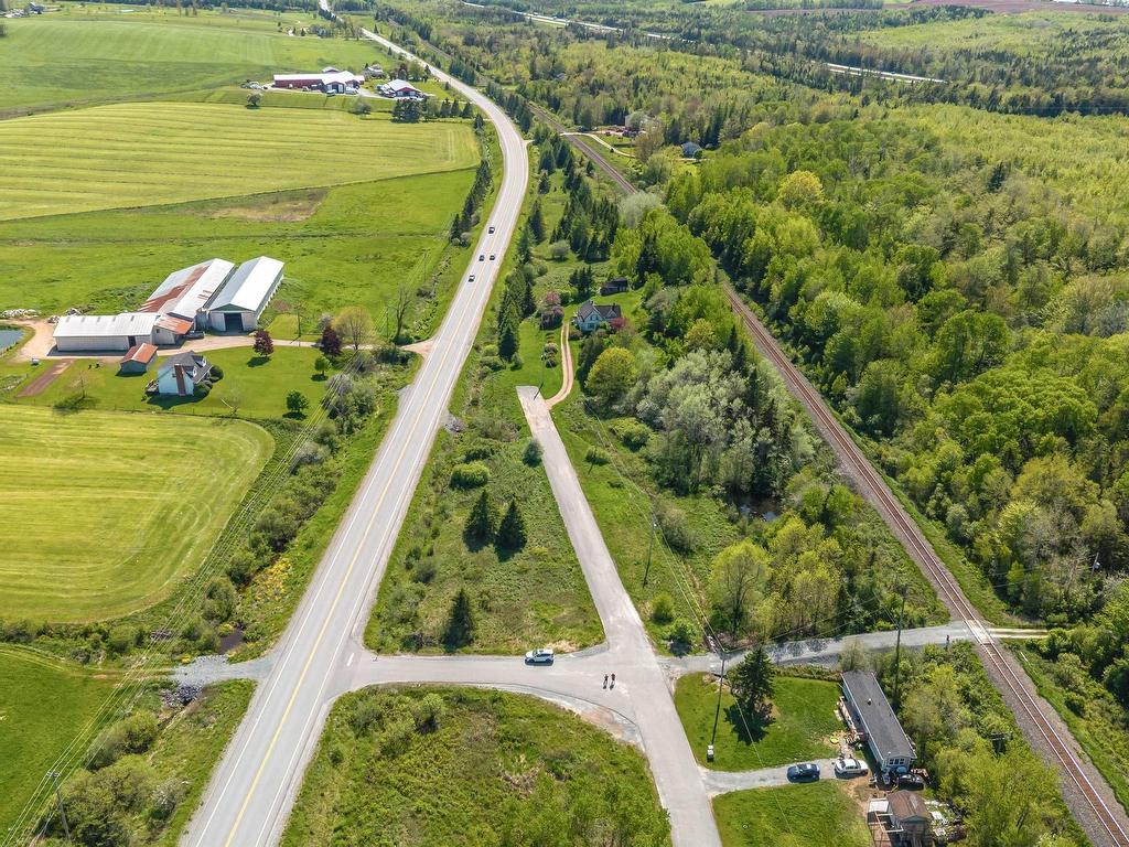 












2 George Street

,
Stewiacke,







NS
B0N 1J0

