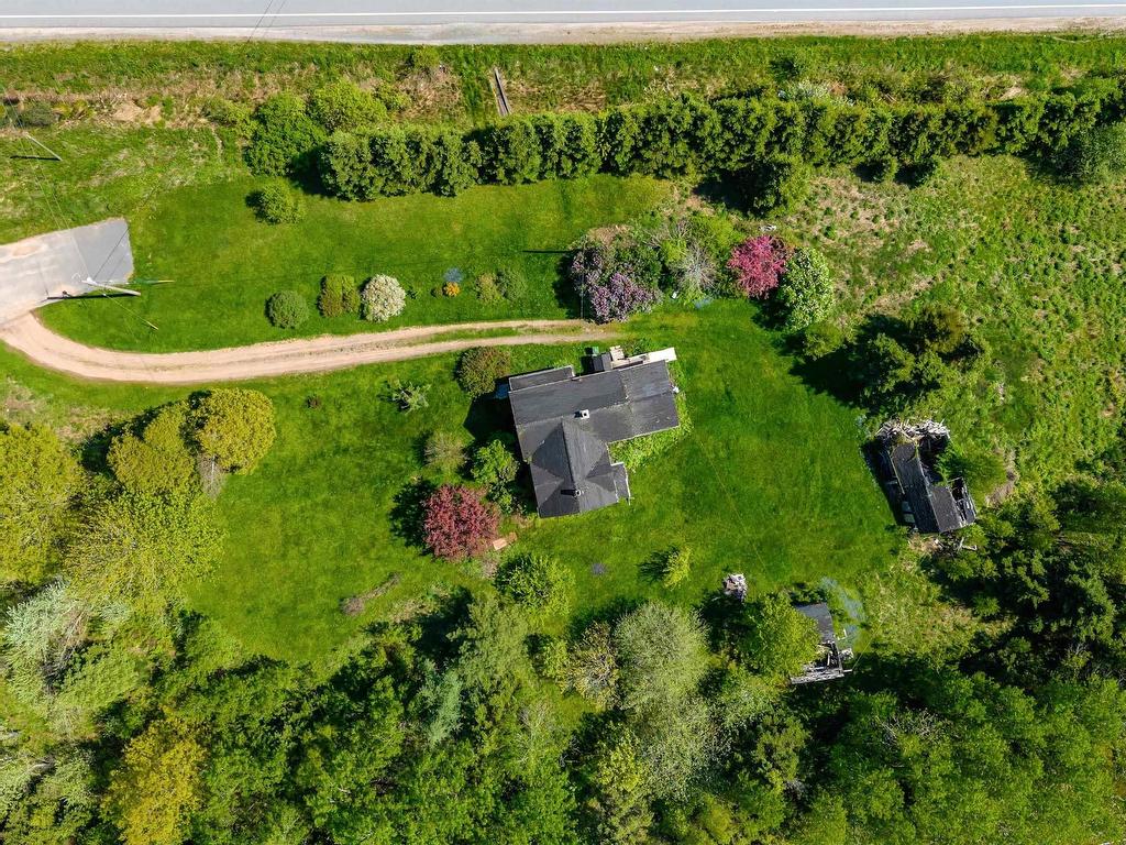 












2 George Street

,
Stewiacke,







NS
B0N 1J0

