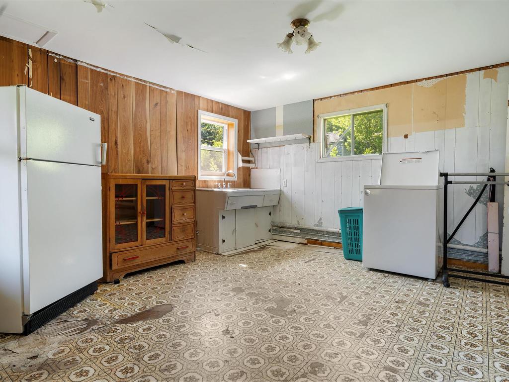 












2 George Street

,
Stewiacke,







NS
B0N 1J0

