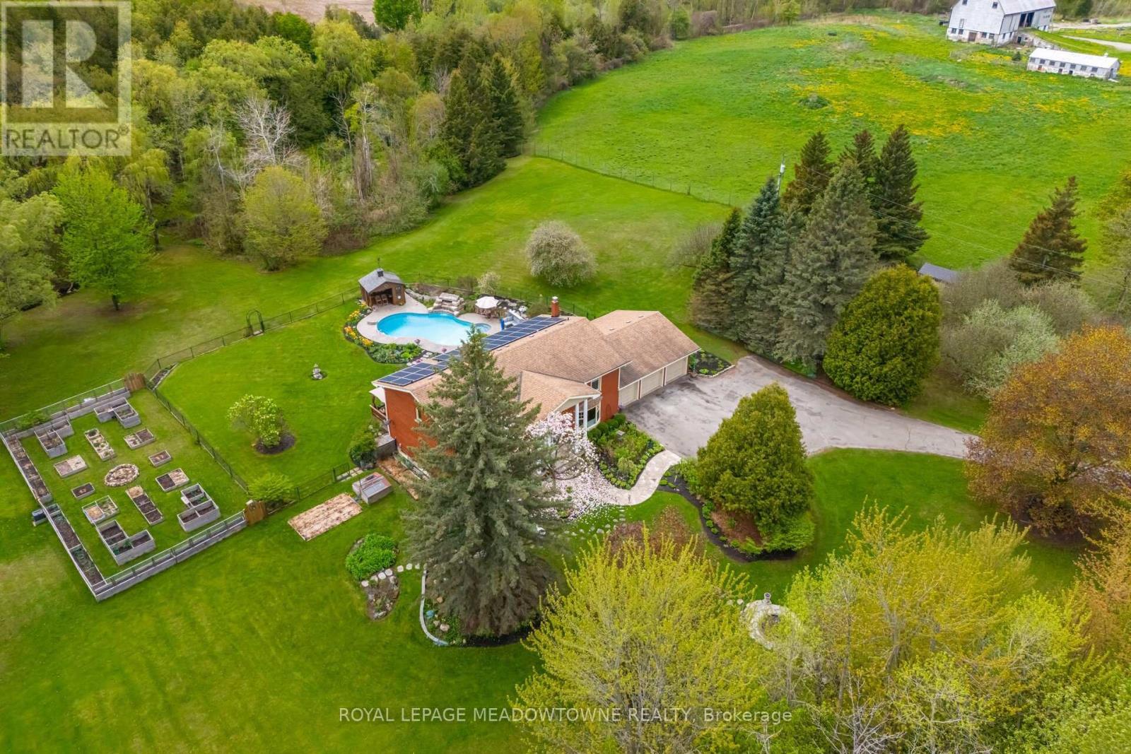 












11302 REGIONAL 25 ROAD

,
Halton Hills,




Ontario
L7J2M1

