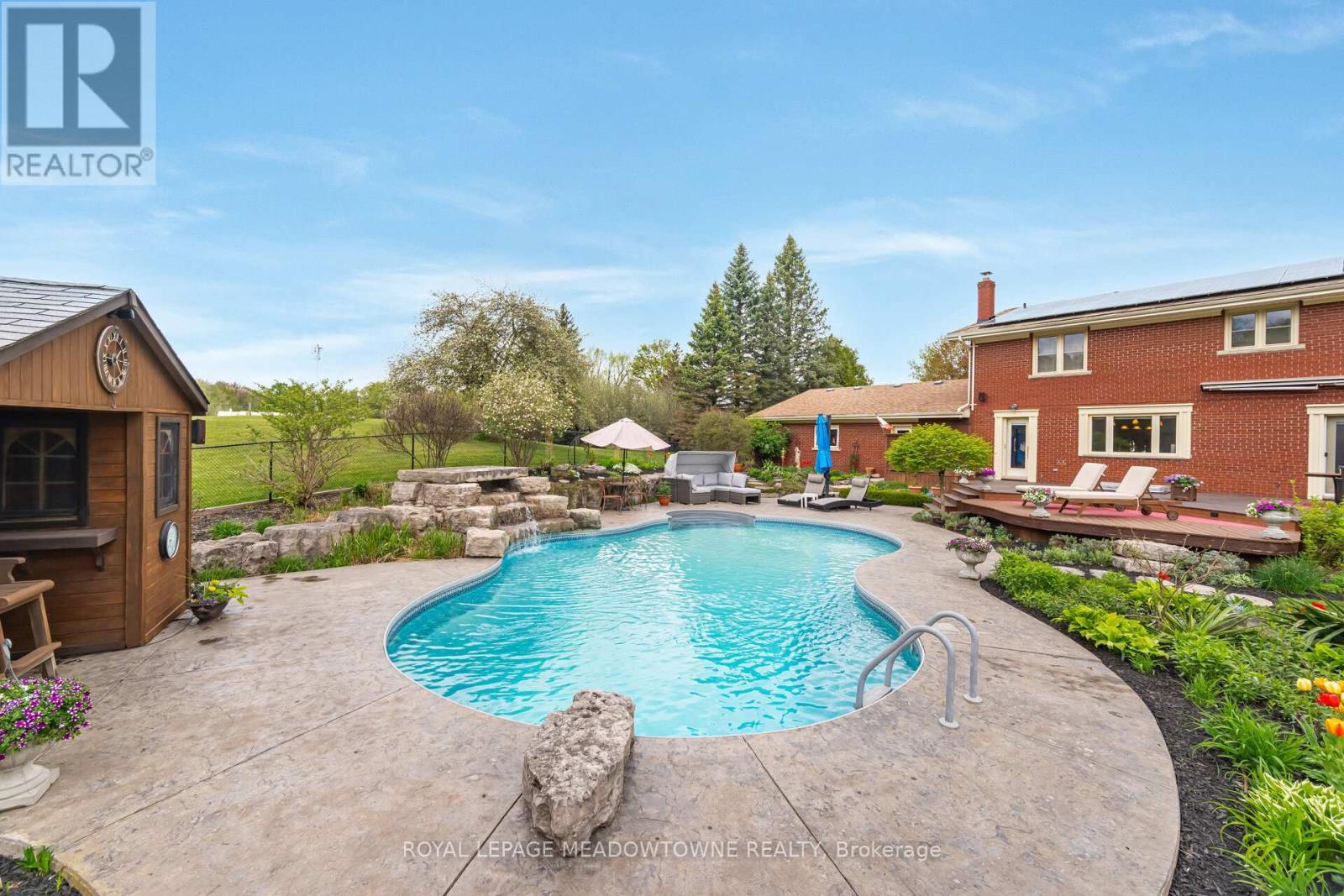 












11302 REGIONAL 25 ROAD

,
Halton Hills,




Ontario
L7J2M1

