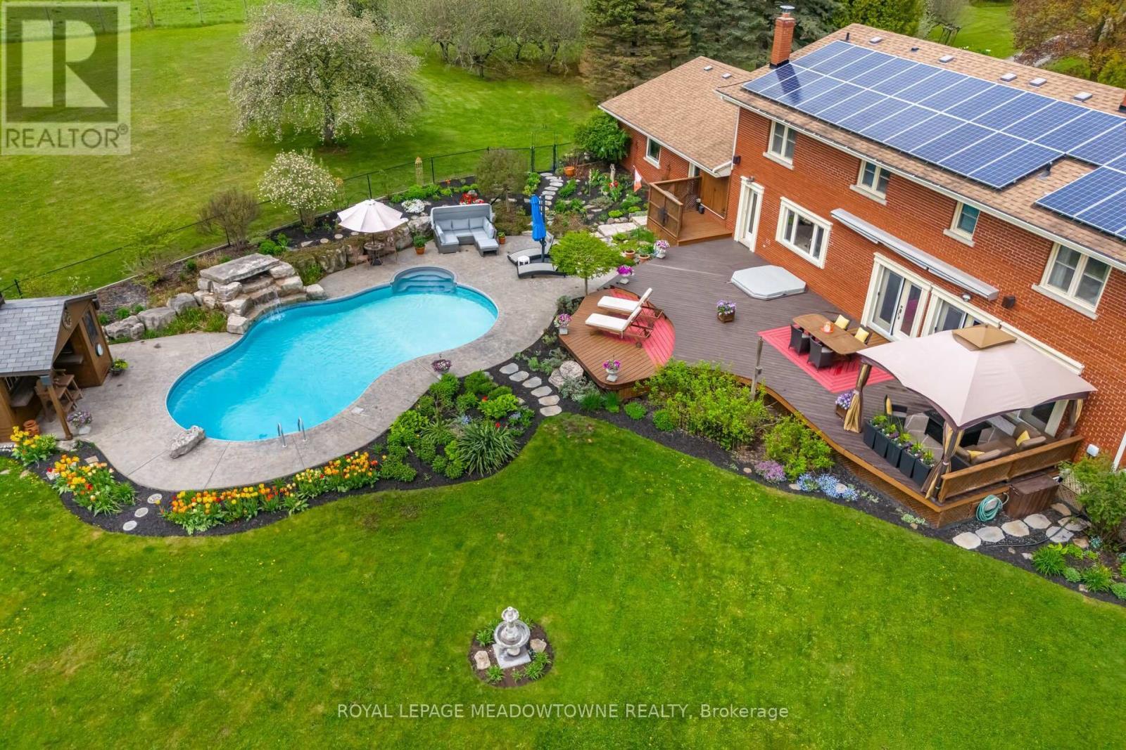 












11302 REGIONAL 25 ROAD

,
Halton Hills,




Ontario
L7J2M1

