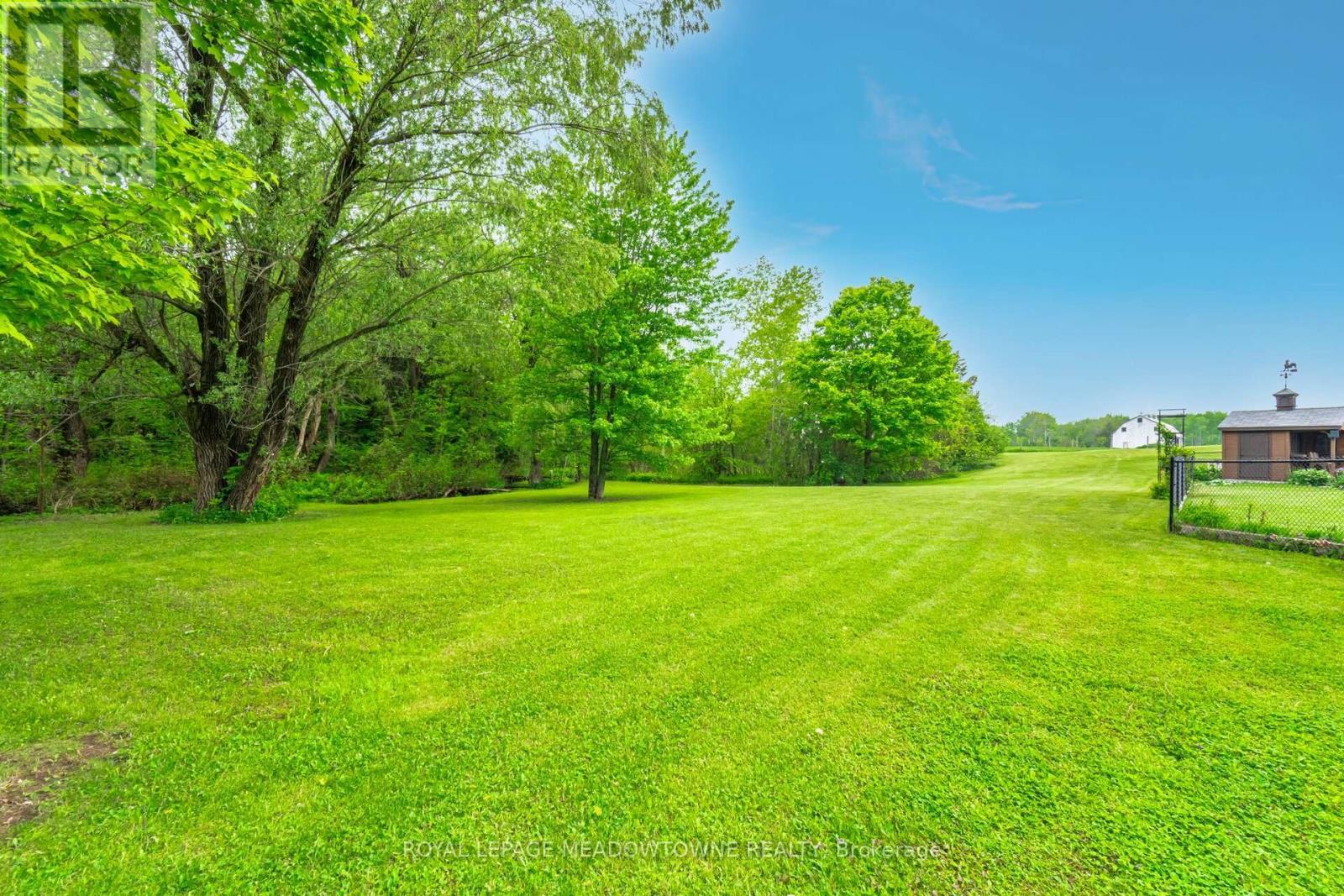 












11302 REGIONAL 25 ROAD

,
Halton Hills,




Ontario
L7J2M1

