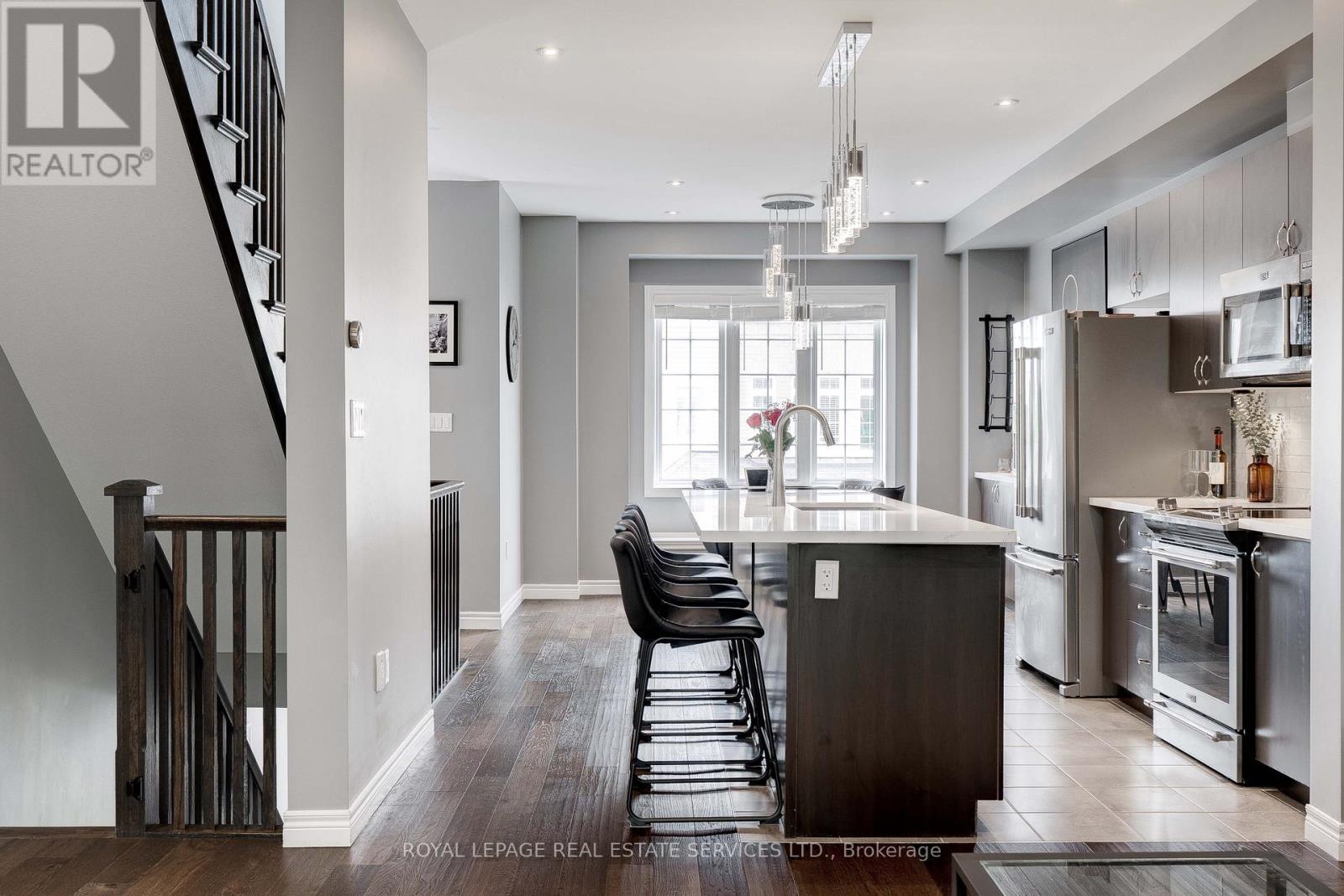 












17 - 122 DUNDAS STREET E

,
Hamilton,




Ontario
L9H7N3

