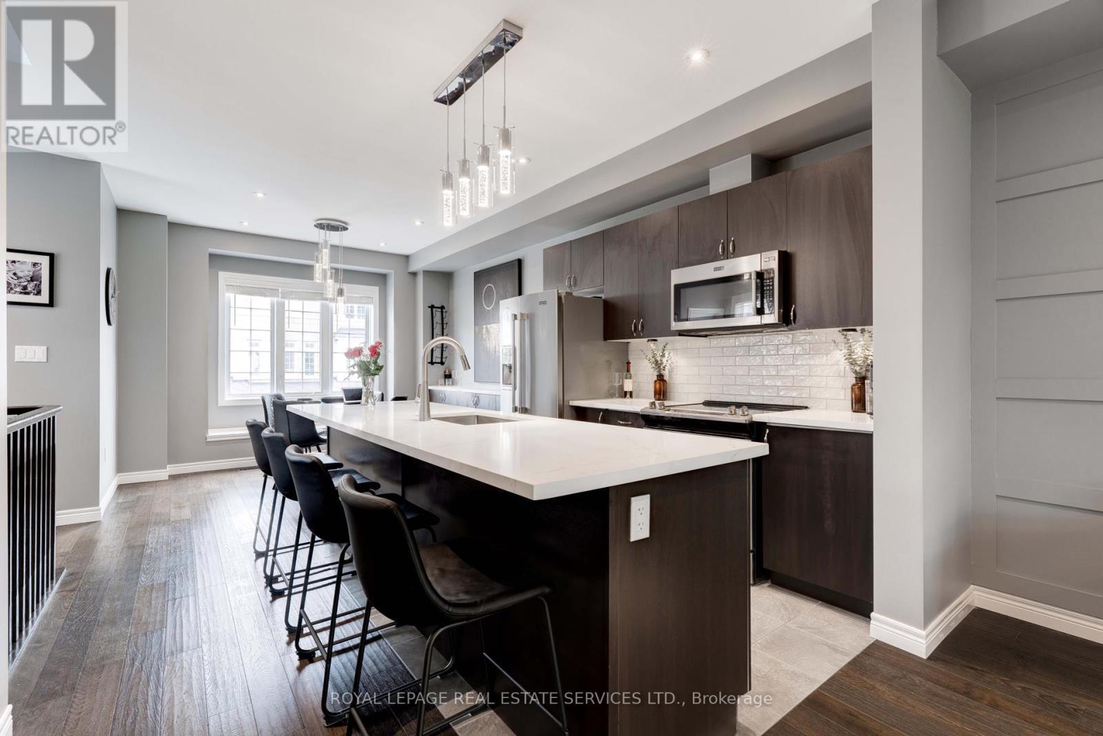 












17 - 122 DUNDAS STREET E

,
Hamilton,




Ontario
L9H7N3

