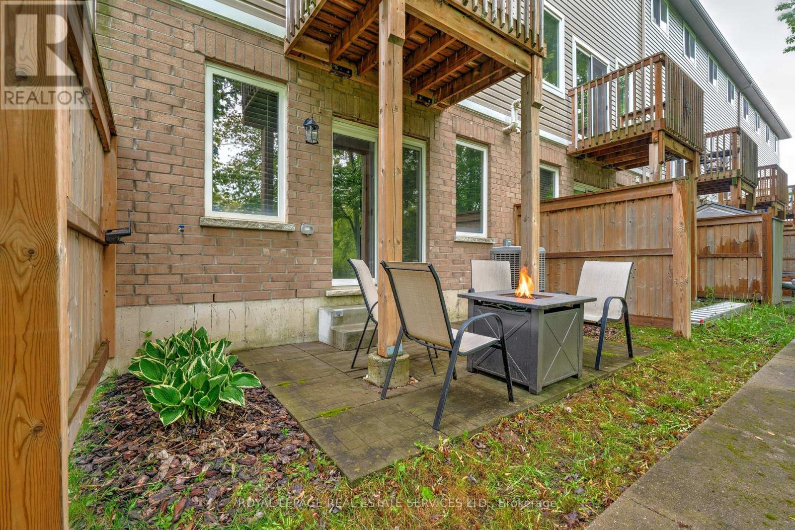 












17 - 122 DUNDAS STREET E

,
Hamilton,




Ontario
L9H7N3

