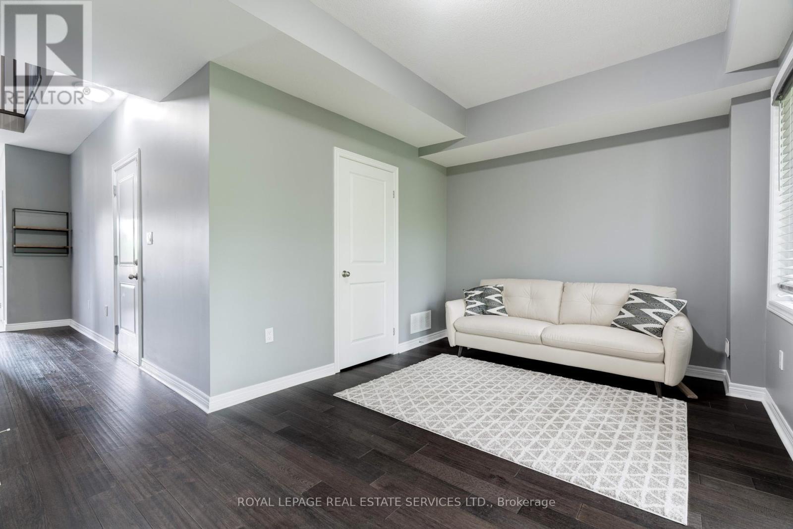 












17 - 122 DUNDAS STREET E

,
Hamilton,




Ontario
L9H7N3


