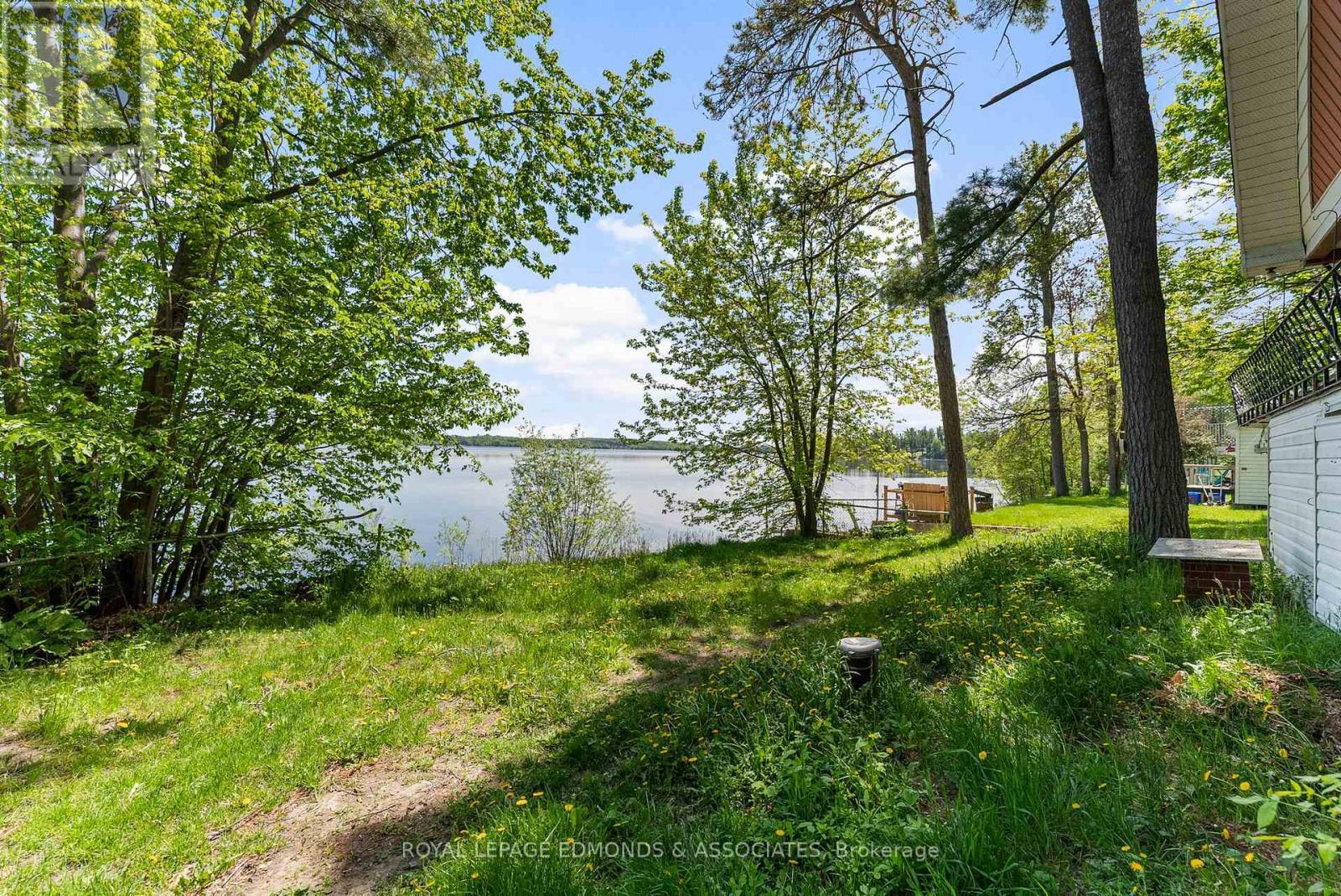 












87 COBBLE STONE LANE

,
Whitewater Region,




Ontario
K0J1K0

