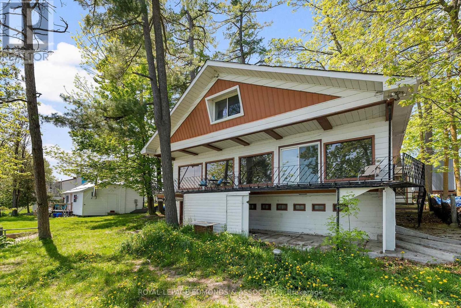 












87 COBBLE STONE LANE

,
Whitewater Region,




Ontario
K0J1K0

