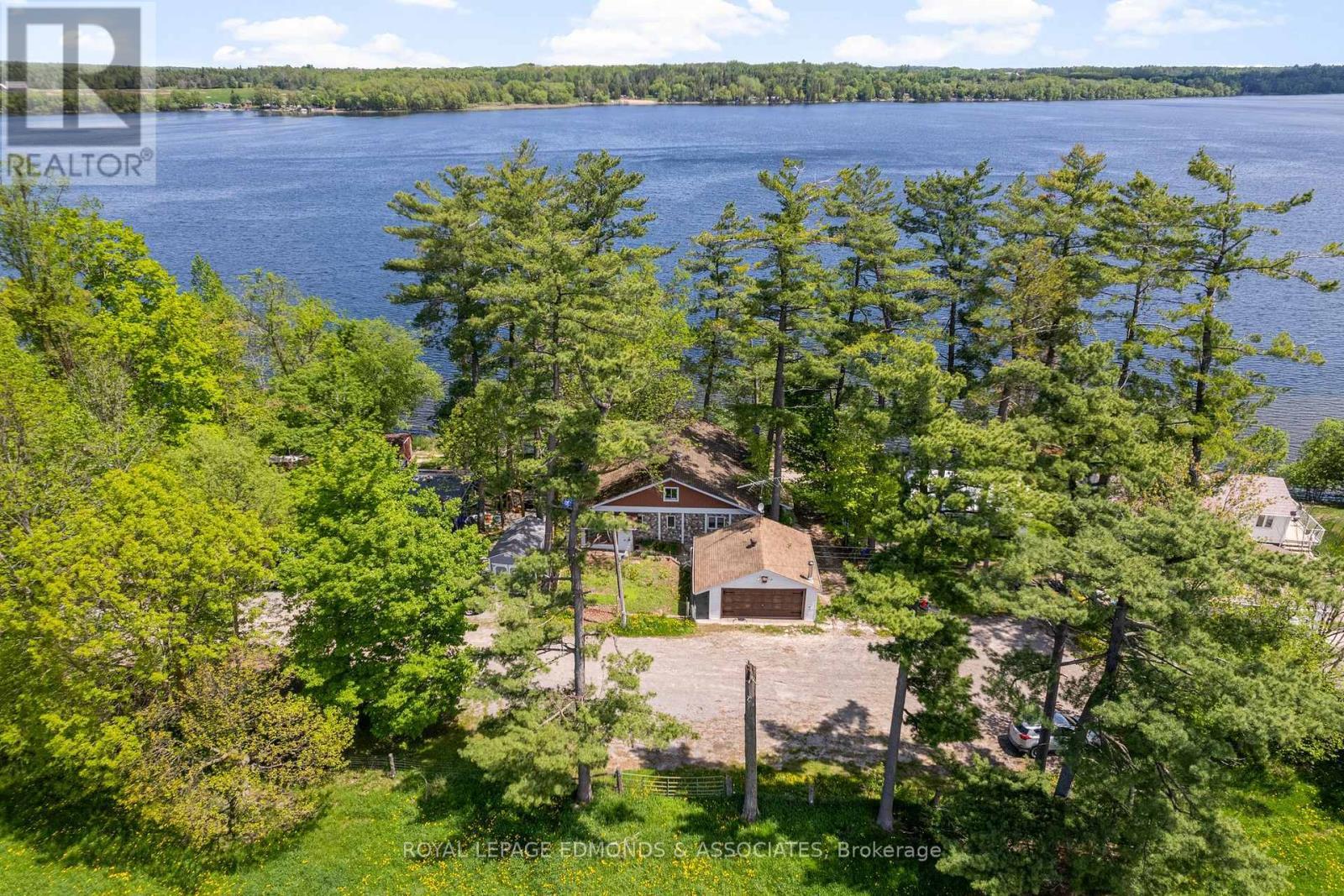 












87 COBBLE STONE LANE

,
Whitewater Region,




Ontario
K0J1K0

