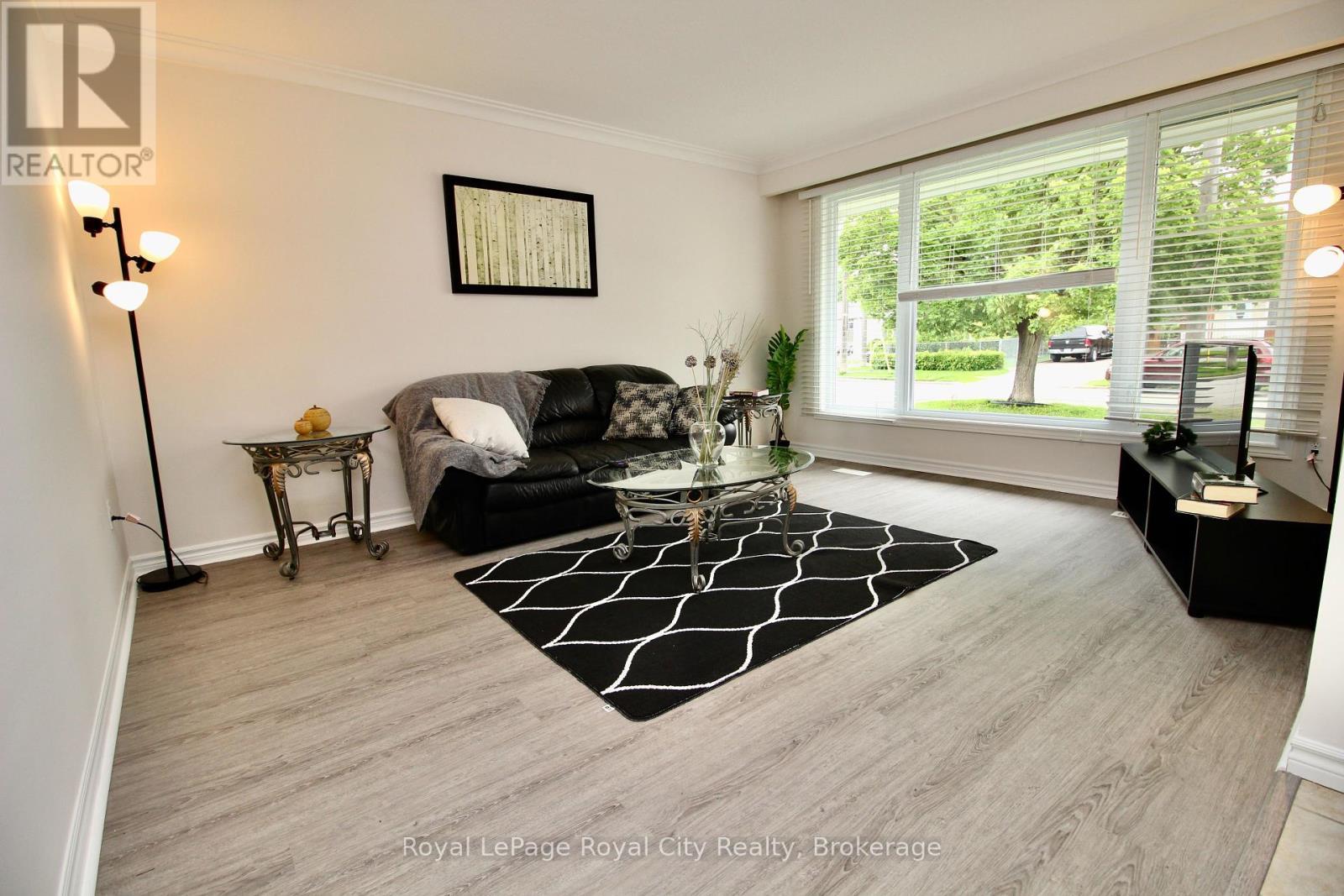 












188 ALMA STREET N

,
Guelph (Junction/Onward Willow),




Ontario
N1H5X5


