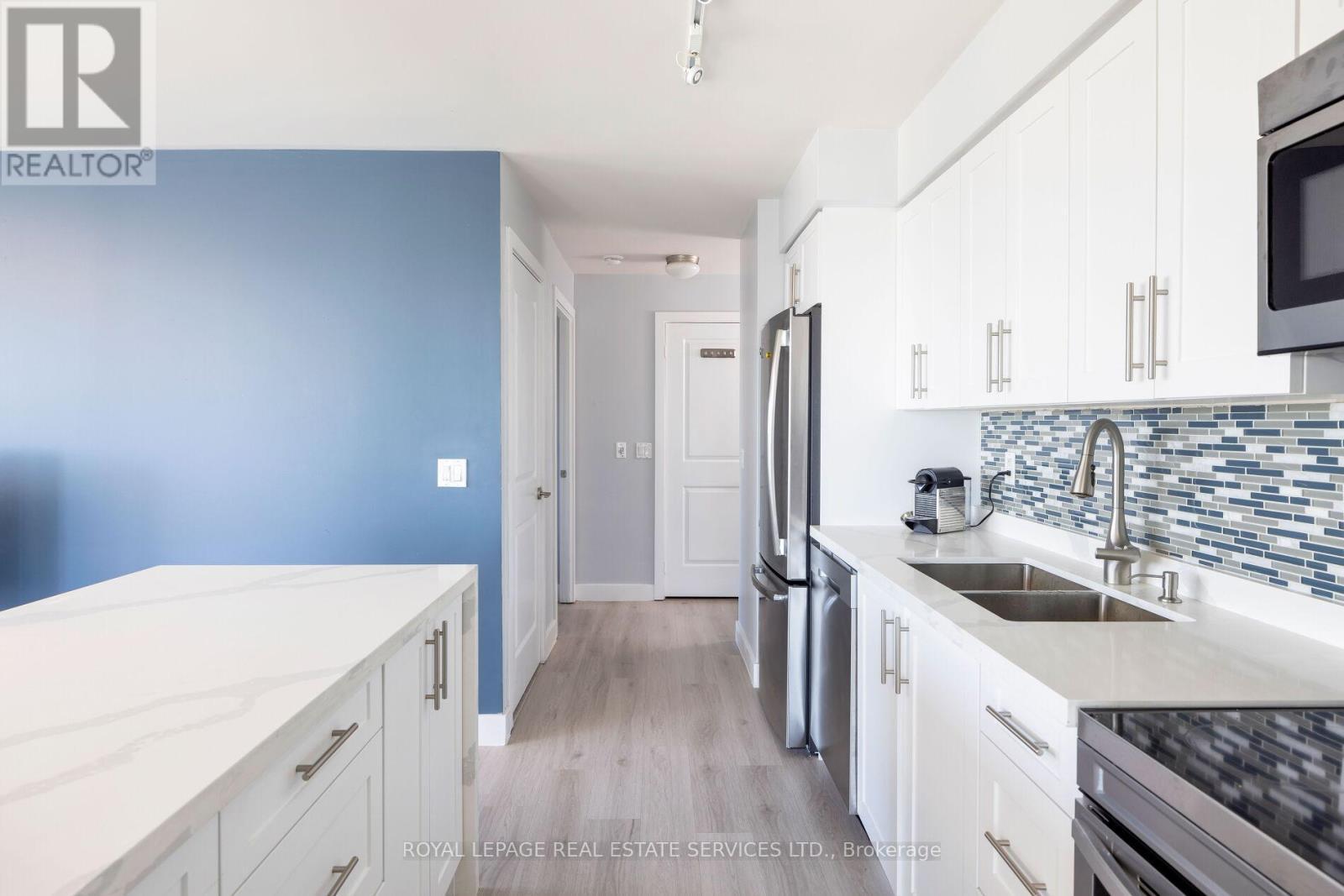 












1203 - 100 WESTERN BATTERY ROAD

,
Toronto,




Ontario
M6K3S2

