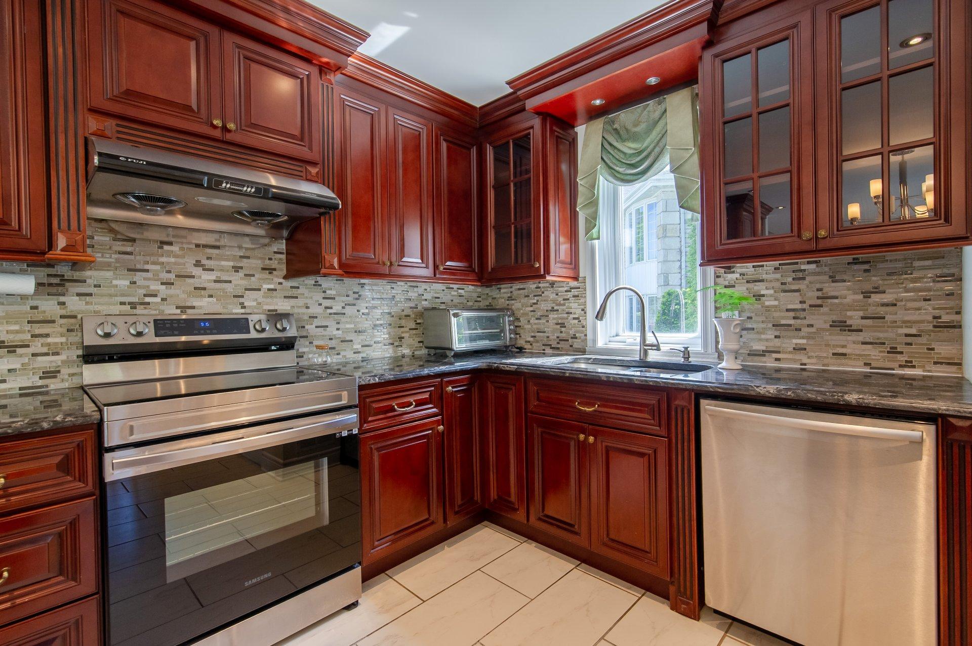 









8993


Crois. Richmond

,
Brossard,




QC
J4X2R9

