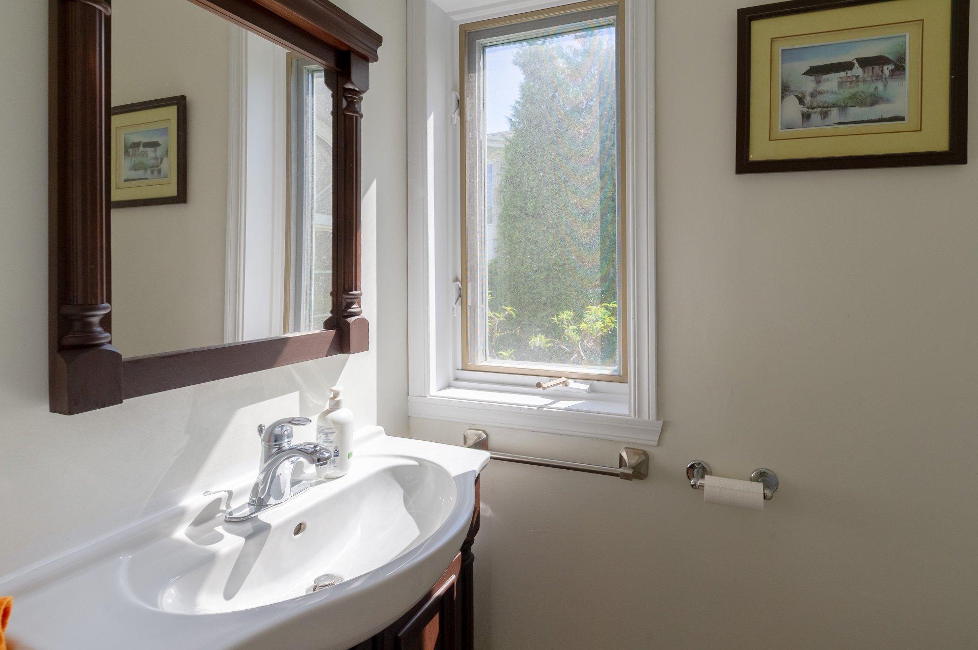 









8993


Crois. Richmond

,
Brossard,




QC
J4X2R9


