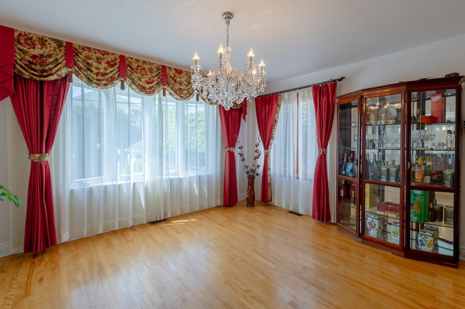 









8993


Crois. Richmond

,
Brossard,




QC
J4X2R9

