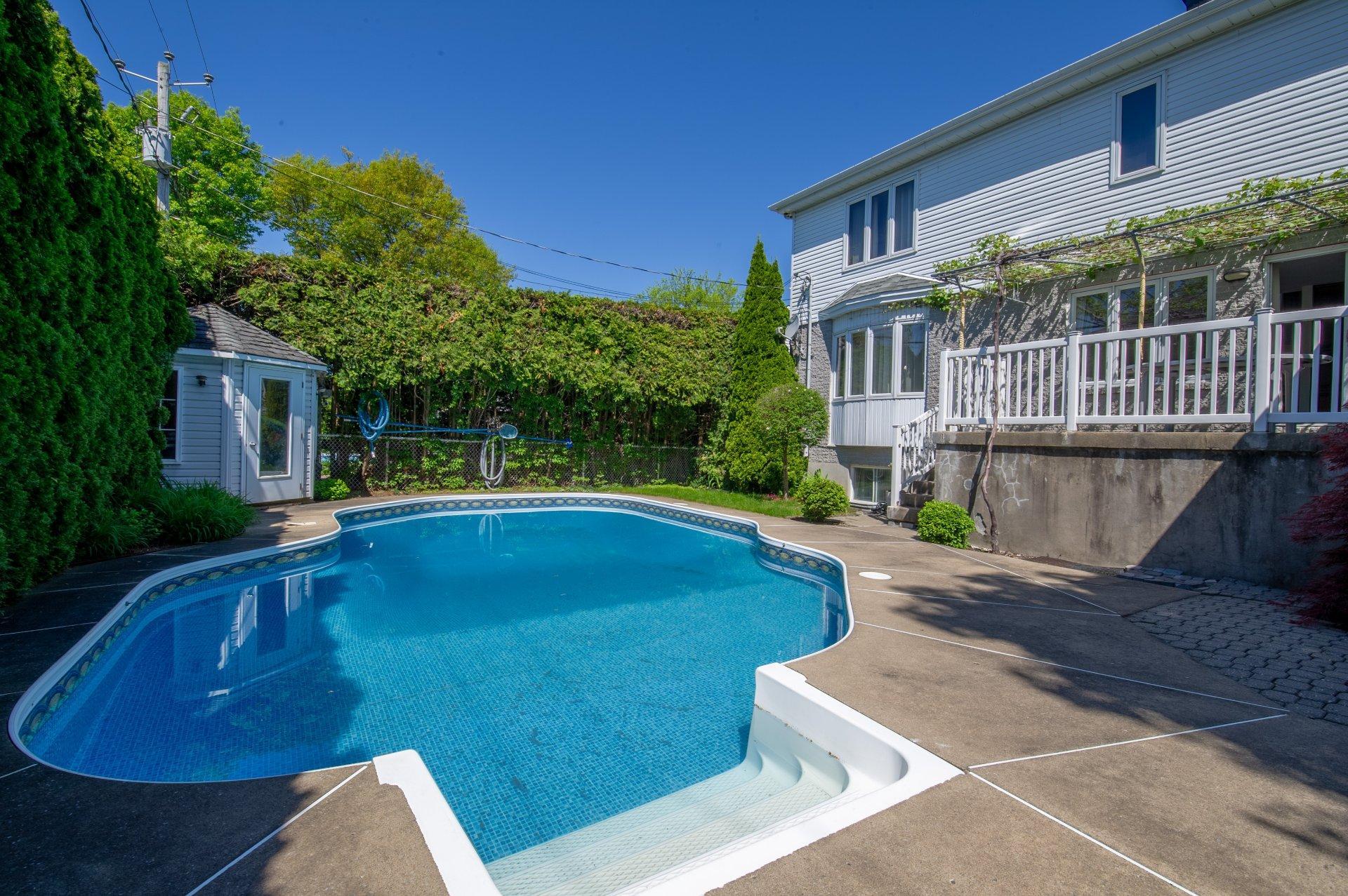 









8993


Crois. Richmond

,
Brossard,




QC
J4X2R9

