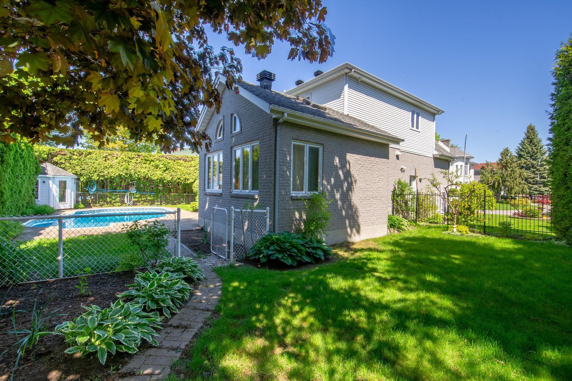 









8993


Crois. Richmond

,
Brossard,




QC
J4X2R9

