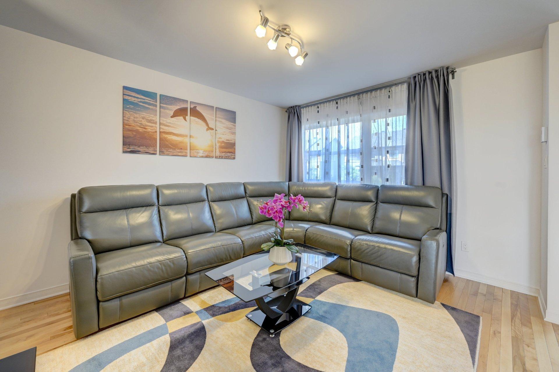 









194


Rue Rabelais

,
Saint-Constant,




QC
J5A0J5

