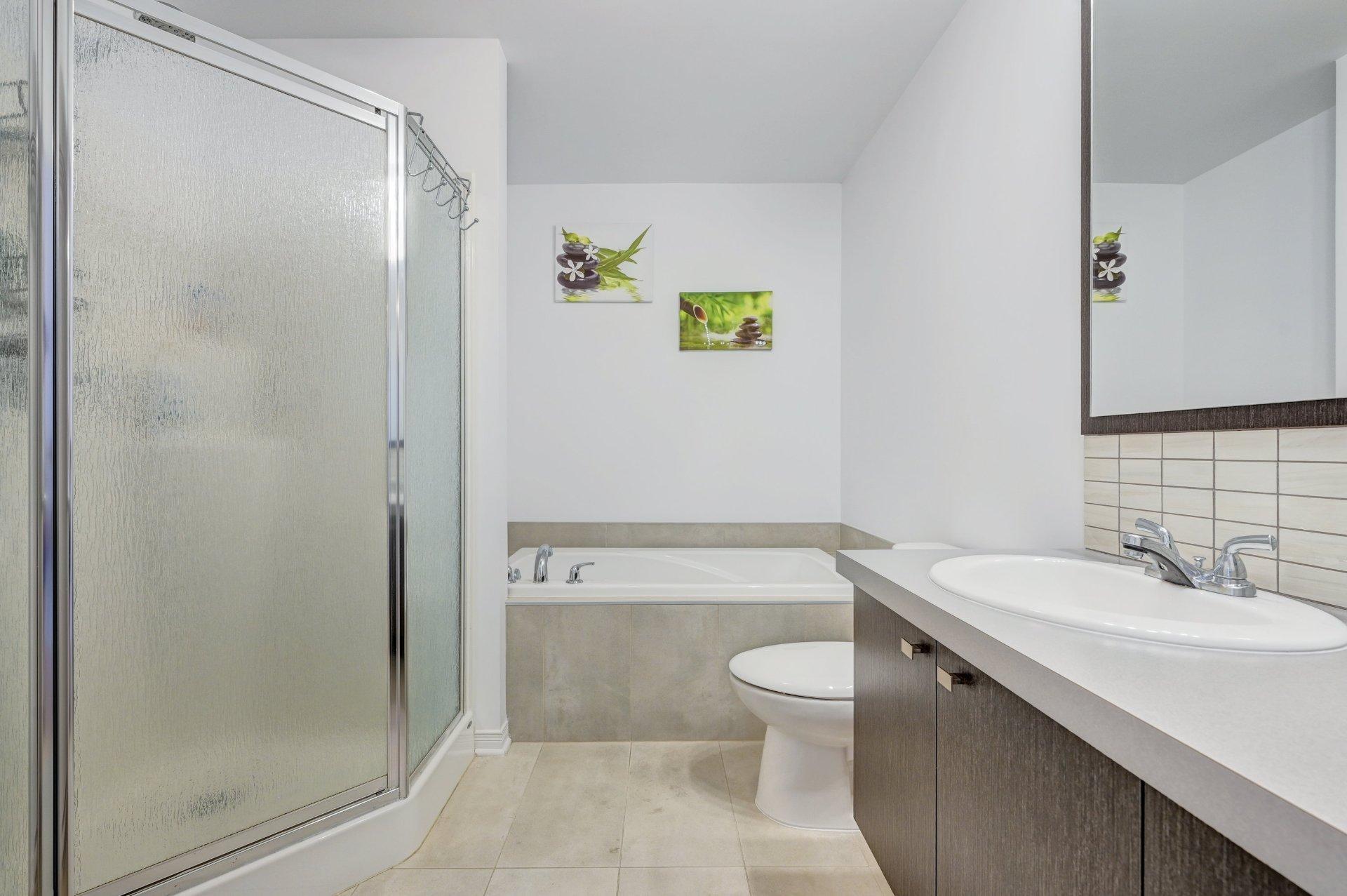 









194


Rue Rabelais

,
Saint-Constant,




QC
J5A0J5

