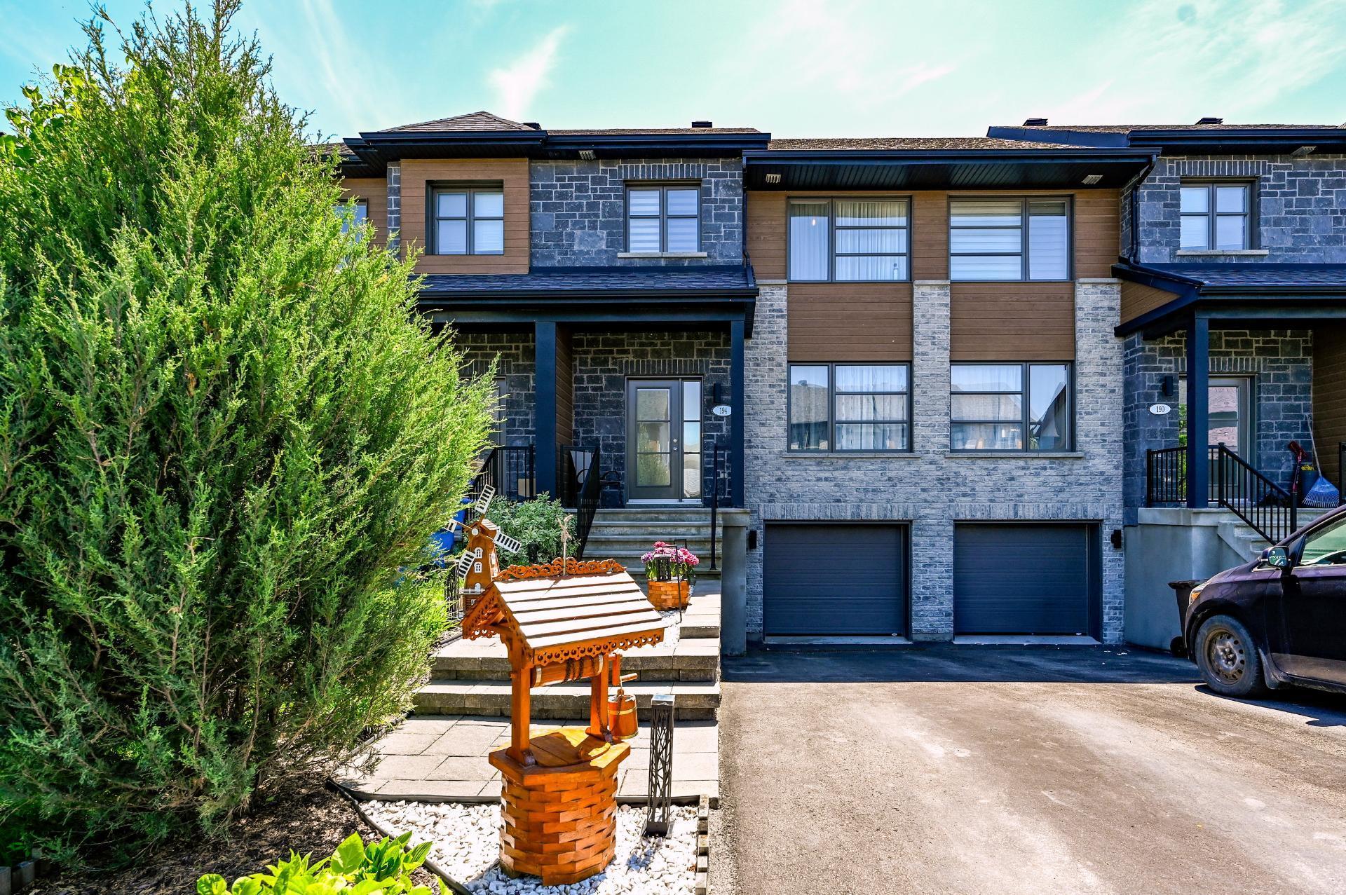 









194


Rue Rabelais

,
Saint-Constant,




QC
J5A0J5

