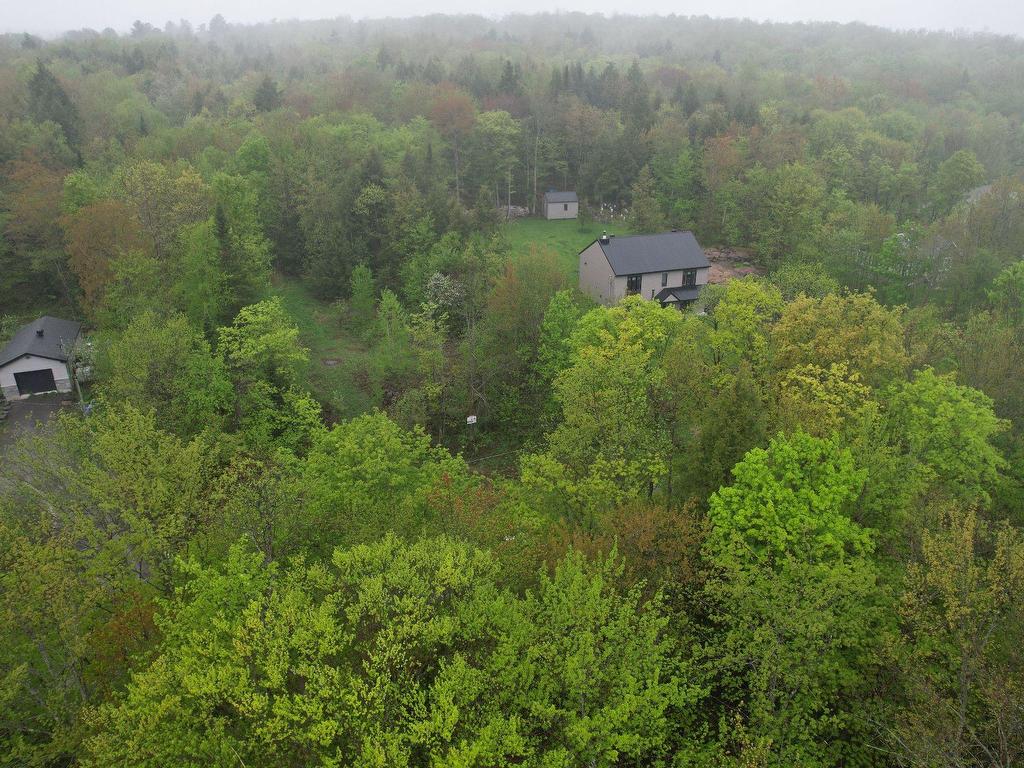 












Rue Caya

,
Saint-Colomban,







QC
J5K1R7

